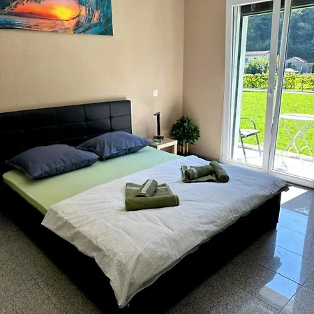 Guest house 33